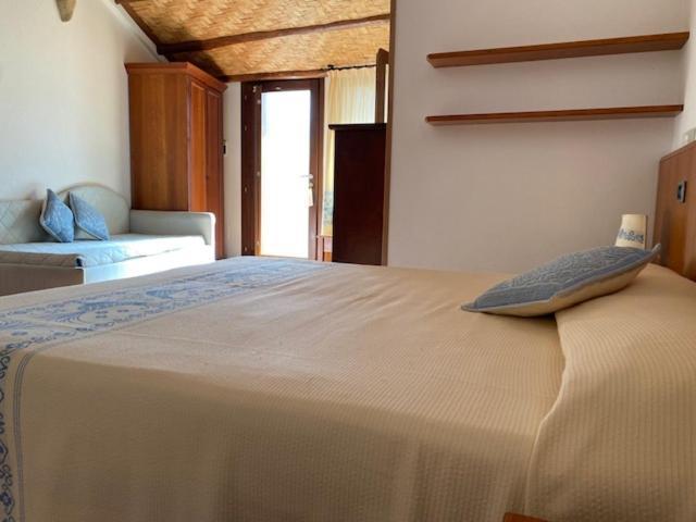 Hotel Villa Canu Cabras Bagian luar foto