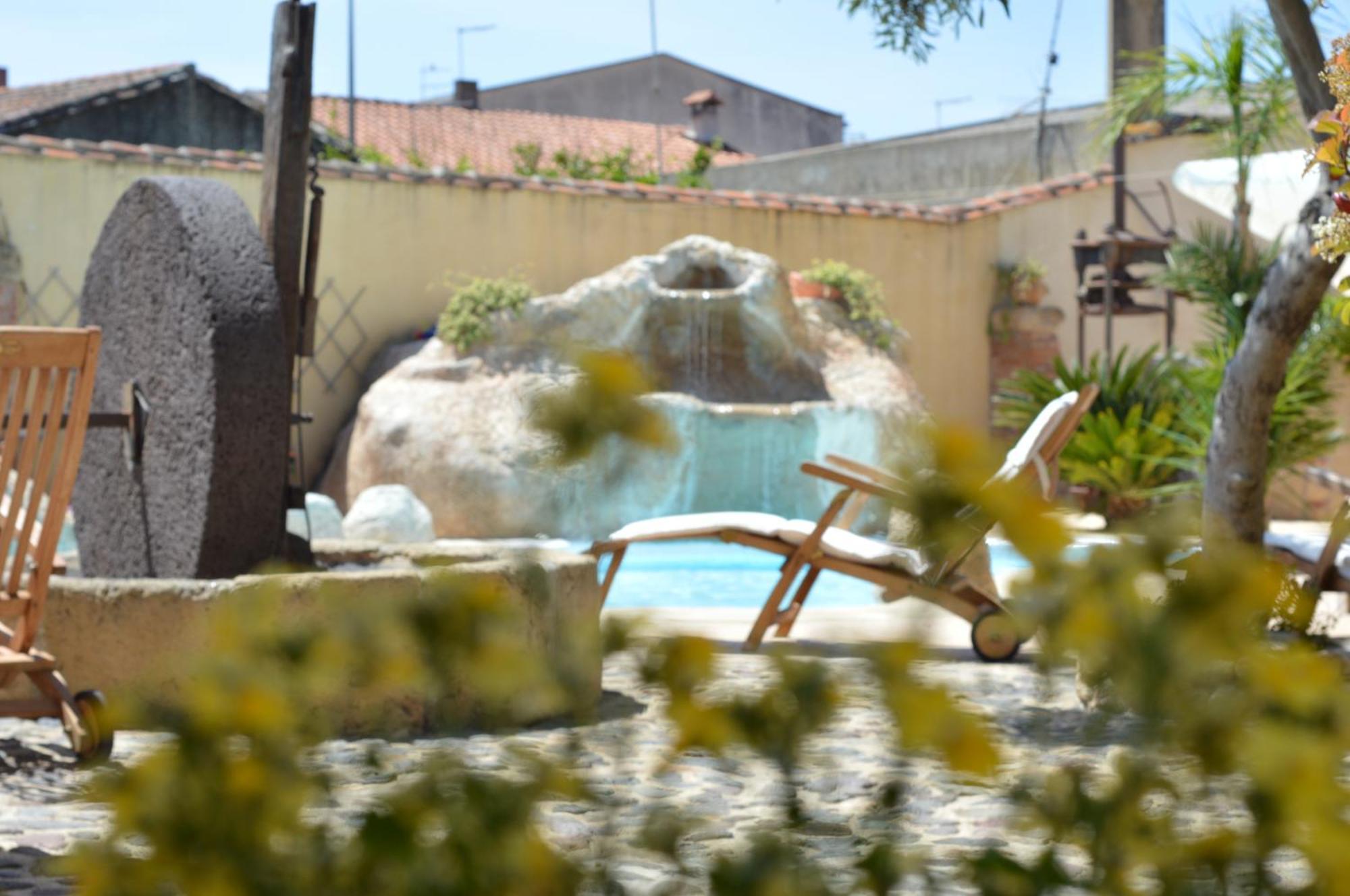 Hotel Villa Canu Cabras Bagian luar foto