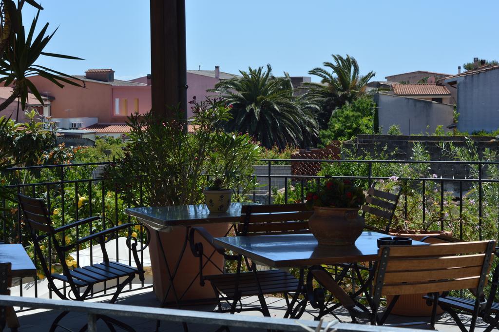 Hotel Villa Canu Cabras Bagian luar foto