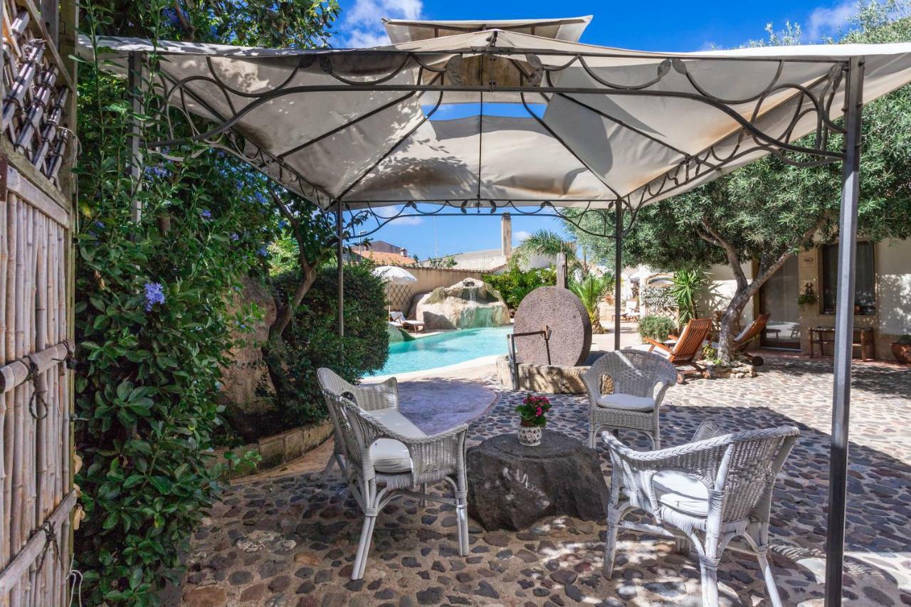 Hotel Villa Canu Cabras Bagian luar foto