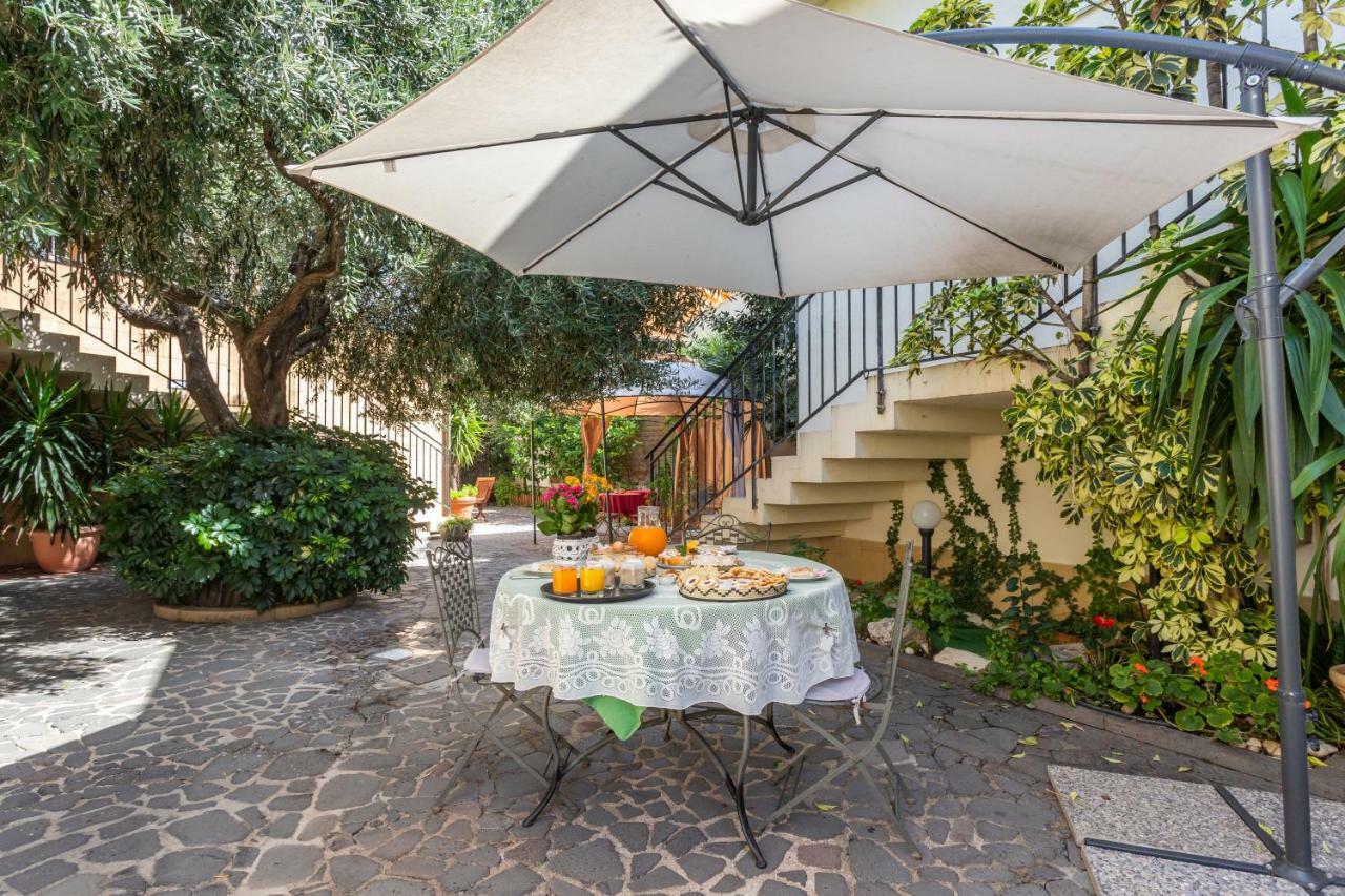 Hotel Villa Canu Cabras Bagian luar foto